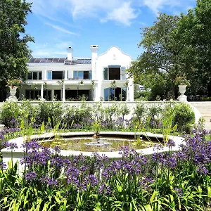 Villa Constantia Klein, Cape Town